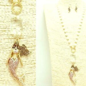 Long mermaid necklace with pink n gold boutique